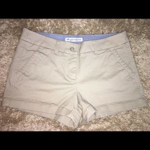 Women’s tan khaki shorts
